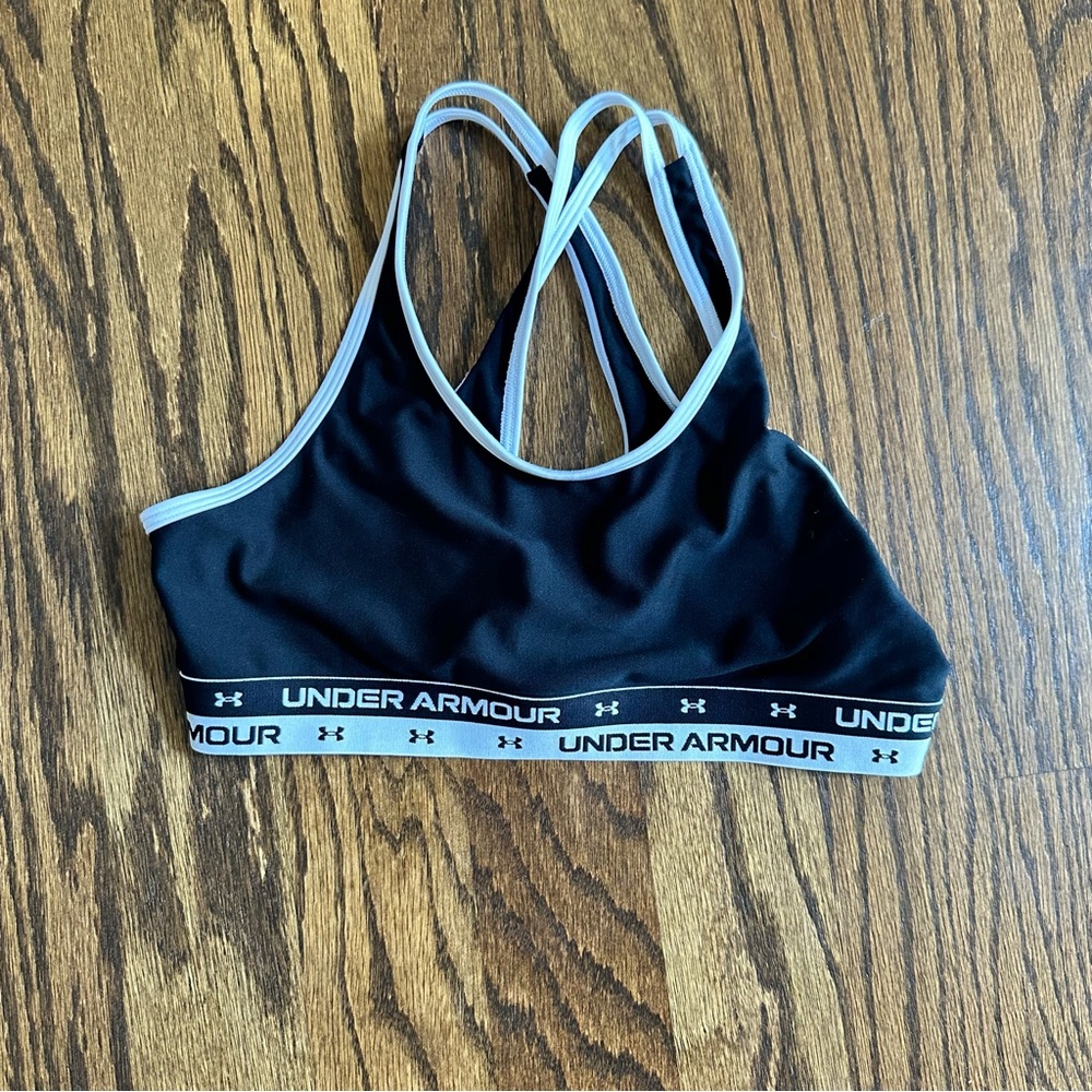 Under Armour Youth XL Sports Bra. Black.